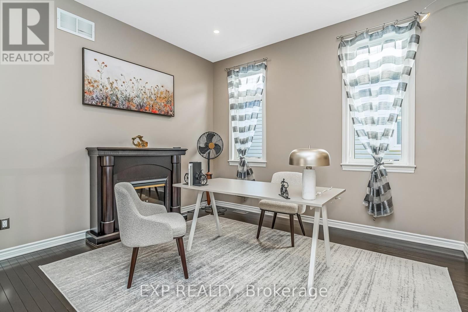 












327 DUNLIN RIDGE

,
Ottawa,




Ontario
K2J0E3

