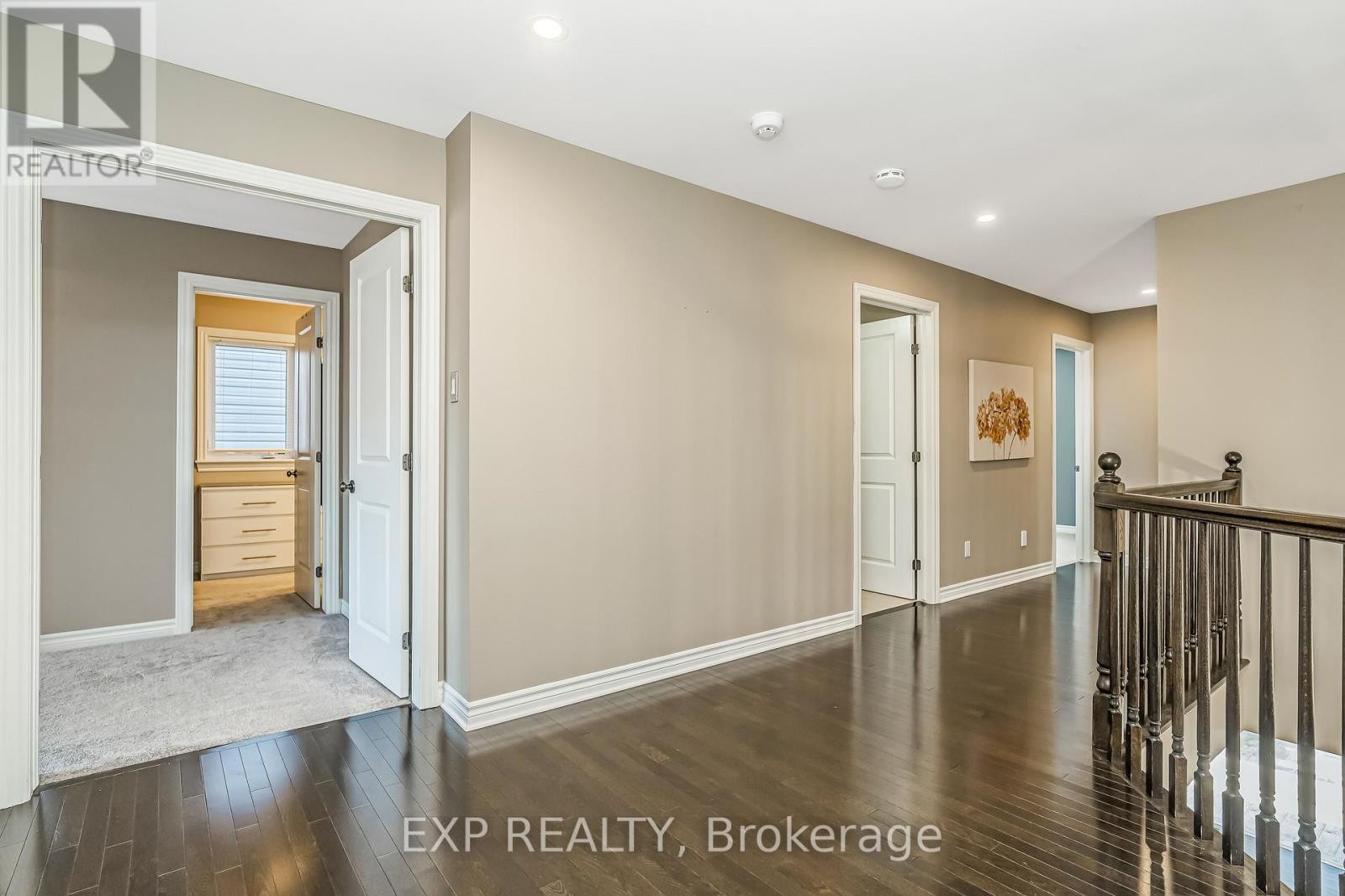 












327 DUNLIN RIDGE

,
Ottawa,




Ontario
K2J0E3

