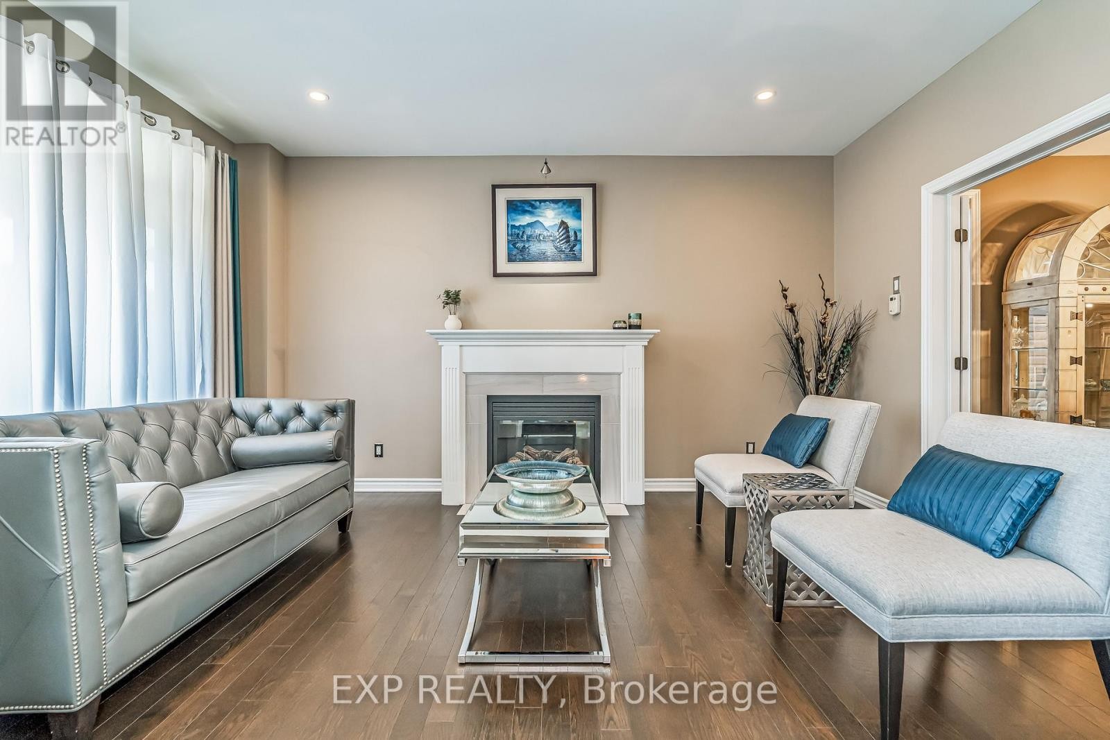 












327 DUNLIN RIDGE

,
Ottawa,




Ontario
K2J0E3

