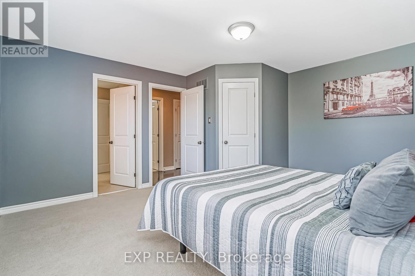 












327 DUNLIN RIDGE

,
Ottawa,




Ontario
K2J0E3

