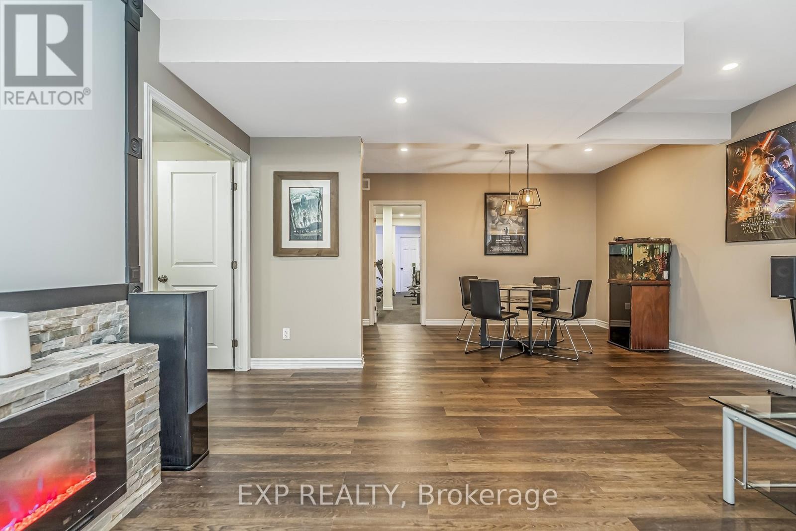 












327 DUNLIN RIDGE

,
Ottawa,




Ontario
K2J0E3

