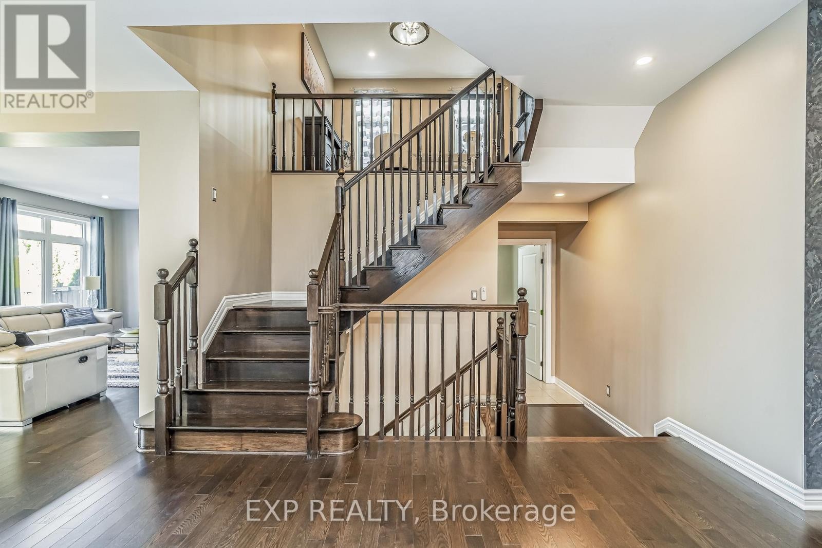 












327 DUNLIN RIDGE

,
Ottawa,




Ontario
K2J0E3


