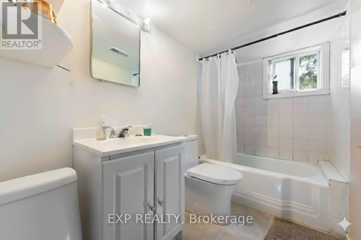 












506 VERNON AVENUE

,
Ottawa,




Ontario
K1K1A6

