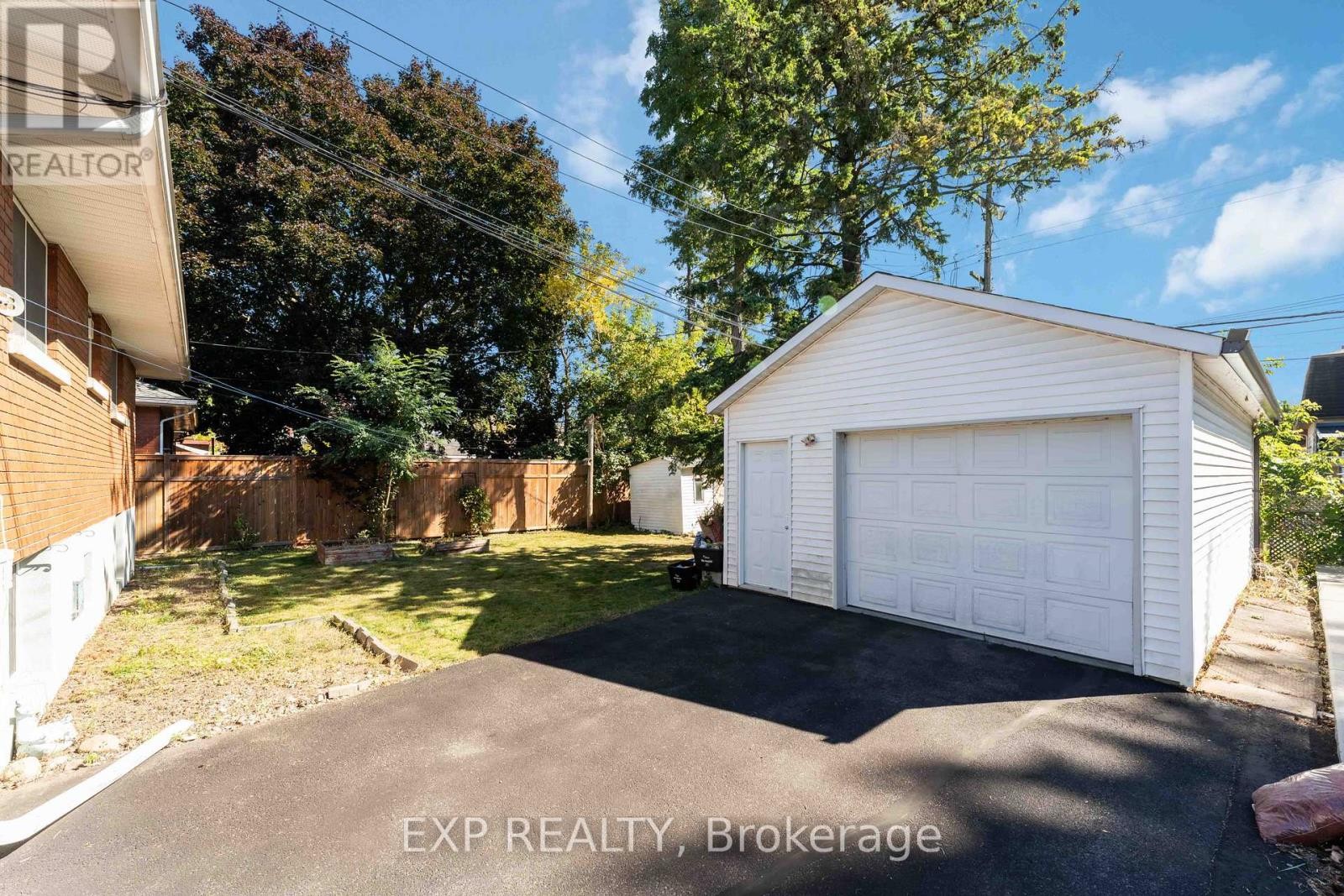 












506 VERNON AVENUE N

,
Ottawa,




Ontario
K1K1A6

