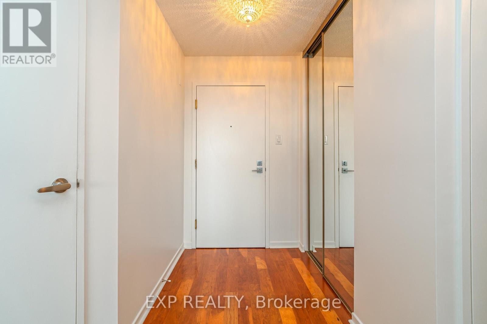 












2305 - 2305-1500 RIVERSIDE DRIVE

,
Ottawa,




Ontario
K1G4J4

