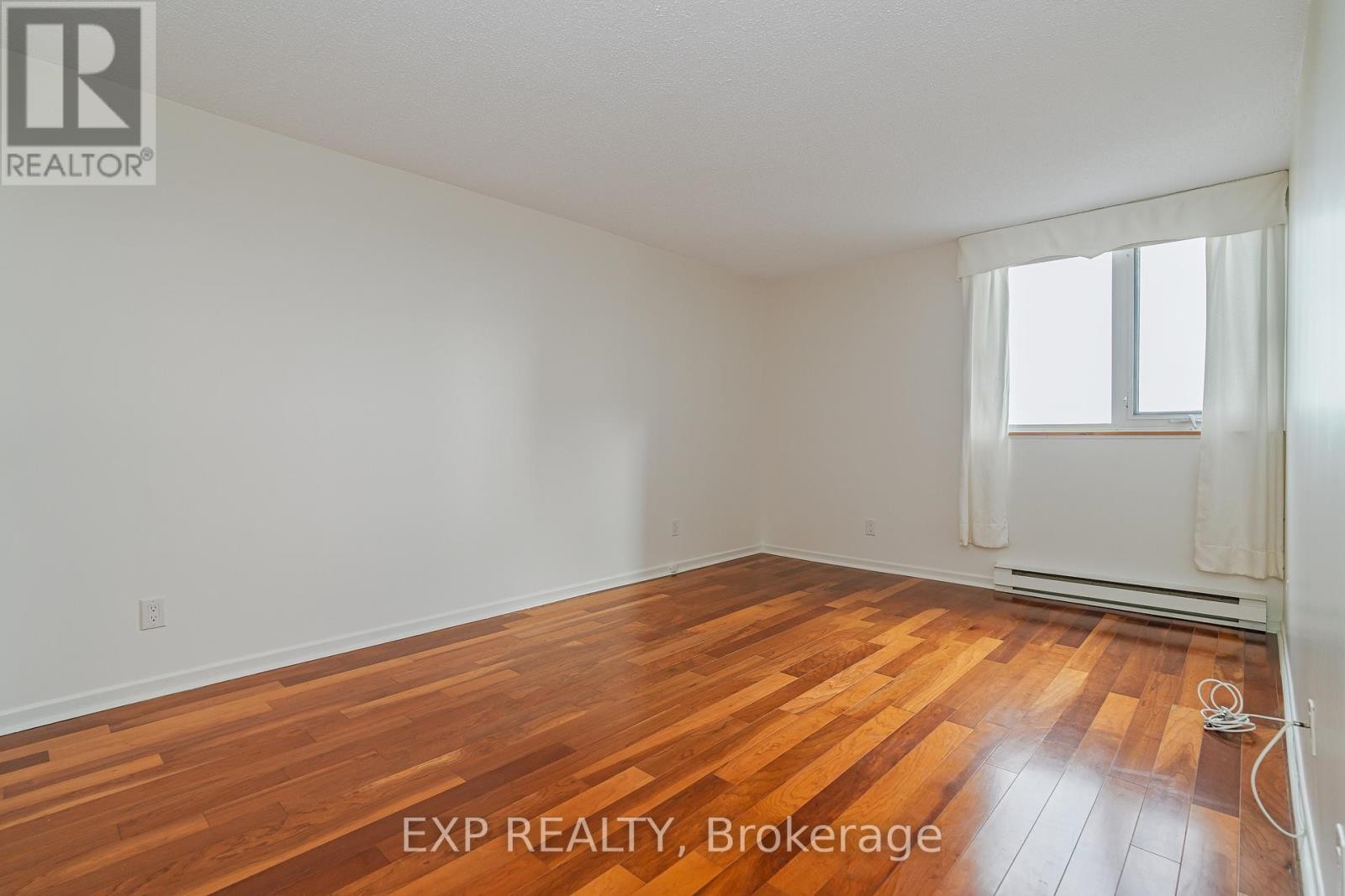 












2305 - 2305-1500 RIVERSIDE DRIVE

,
Ottawa,




Ontario
K1G4J4

