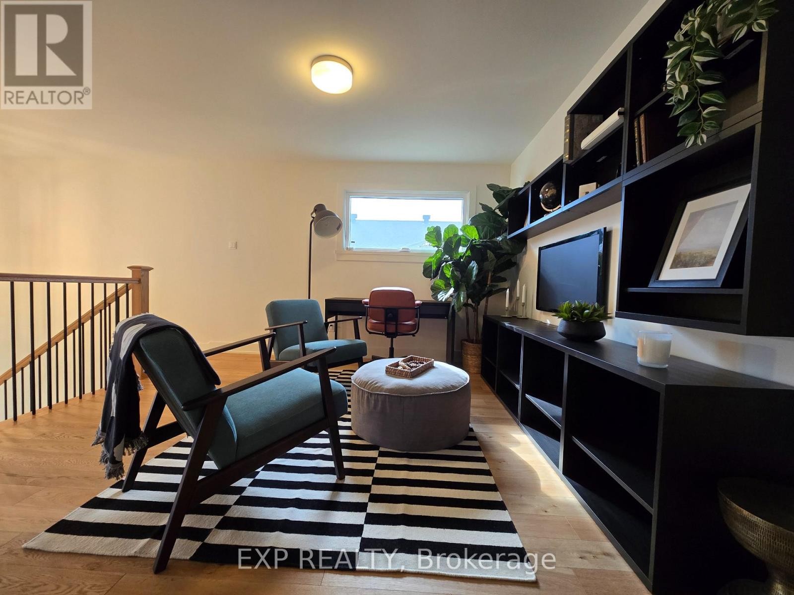 












153 CRAIG DUNCAN TERRACE

,
Ottawa,




Ontario
K2S3C5

