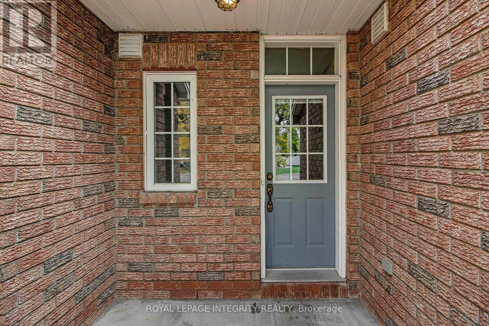 












2080 MELETTE CRESCENT

,
Ottawa,




Ontario
K4A4X2

