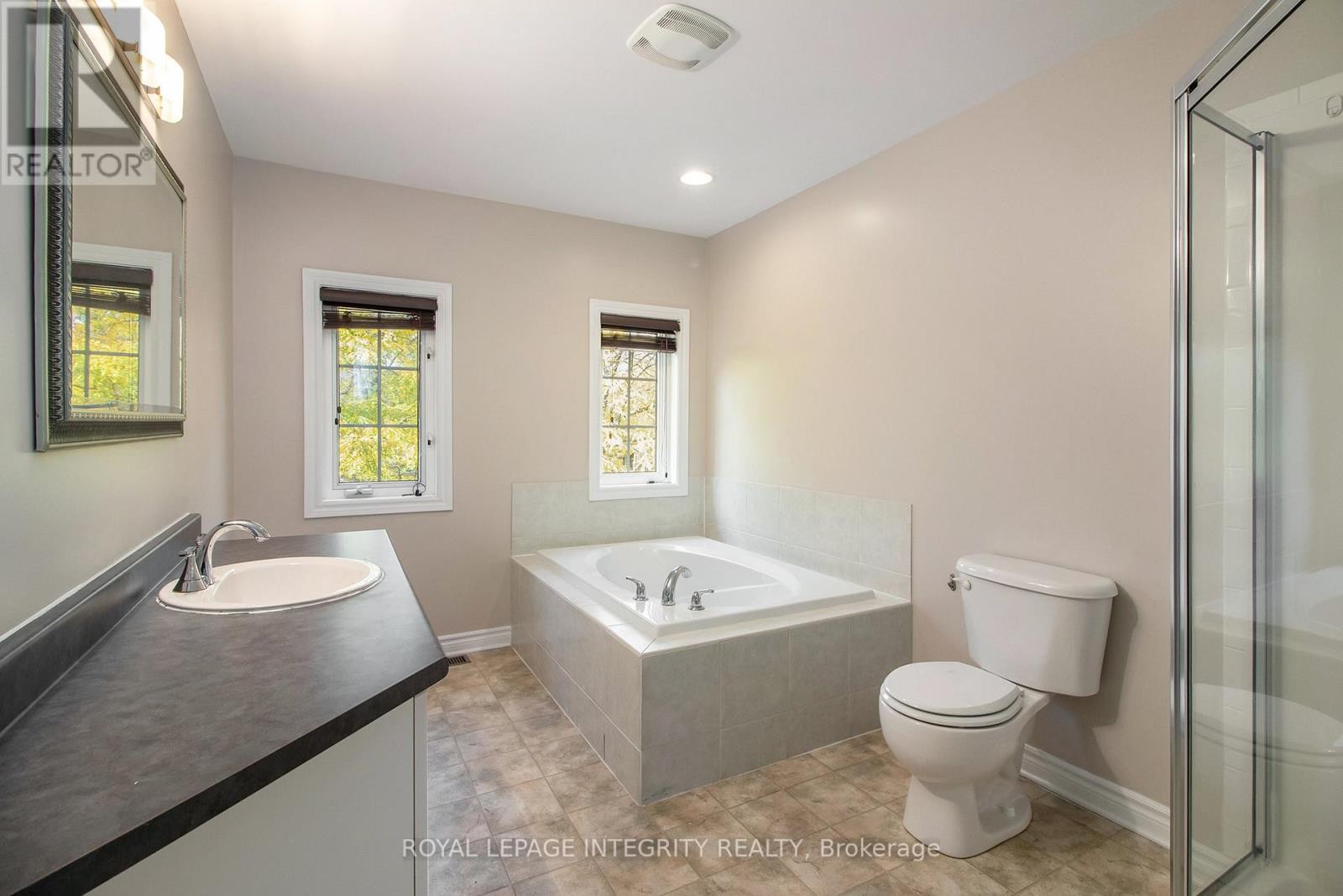 












2080 MELETTE CRESCENT

,
Ottawa,




Ontario
K4A4X2

