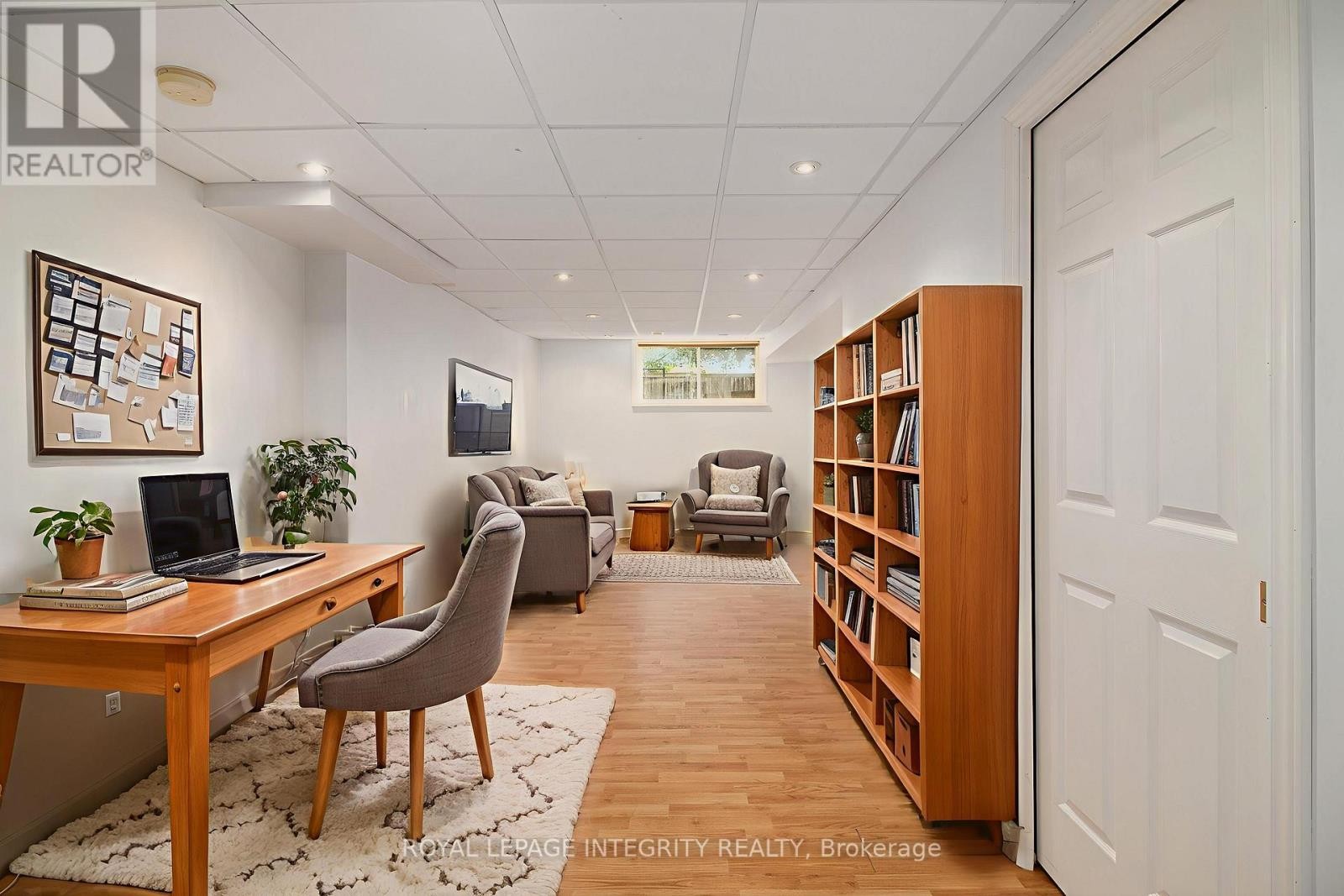 












2080 MELETTE CRESCENT

,
Ottawa,




Ontario
K4A4X2

