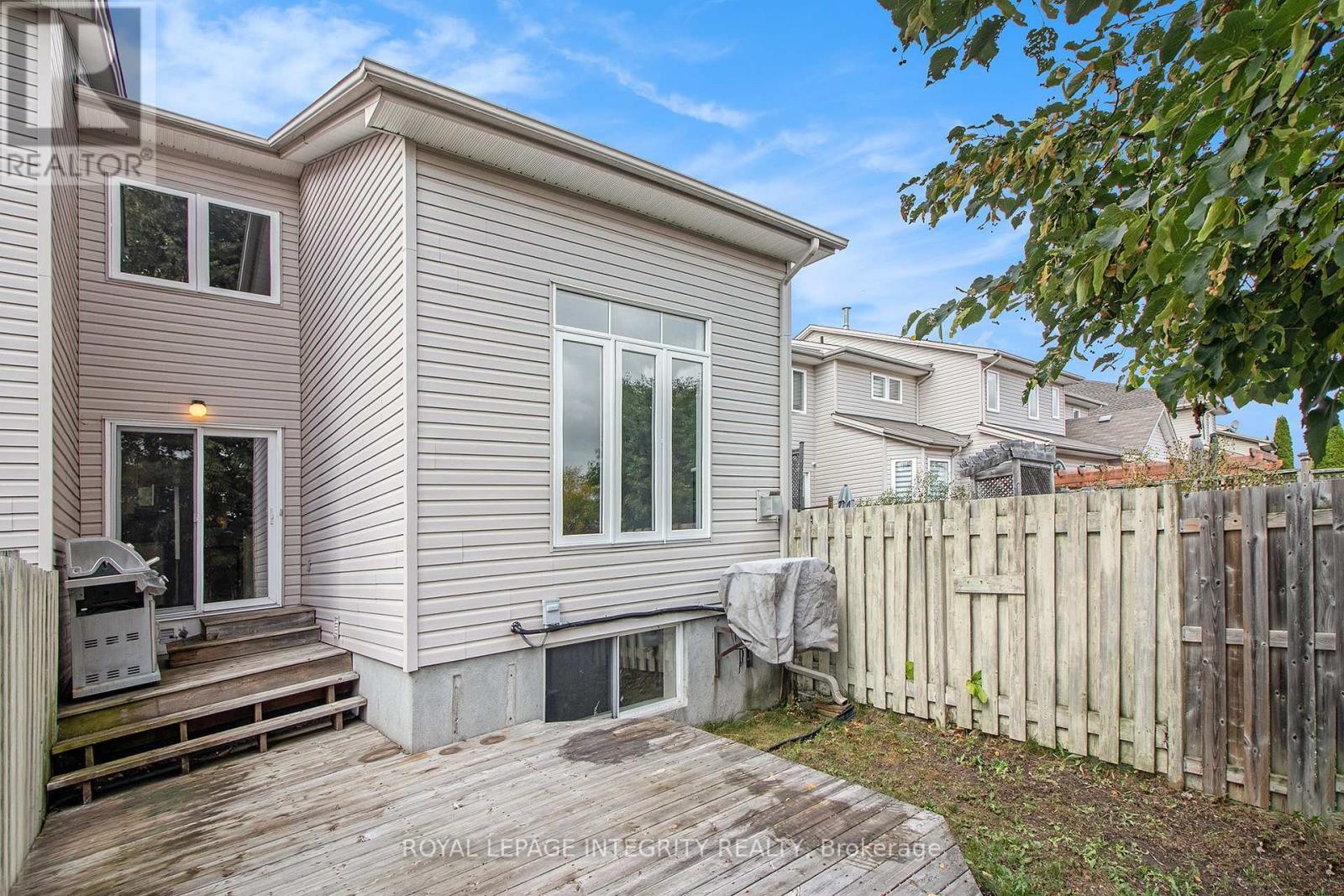 












2080 MELETTE CRESCENT

,
Ottawa,




Ontario
K4A4X2

