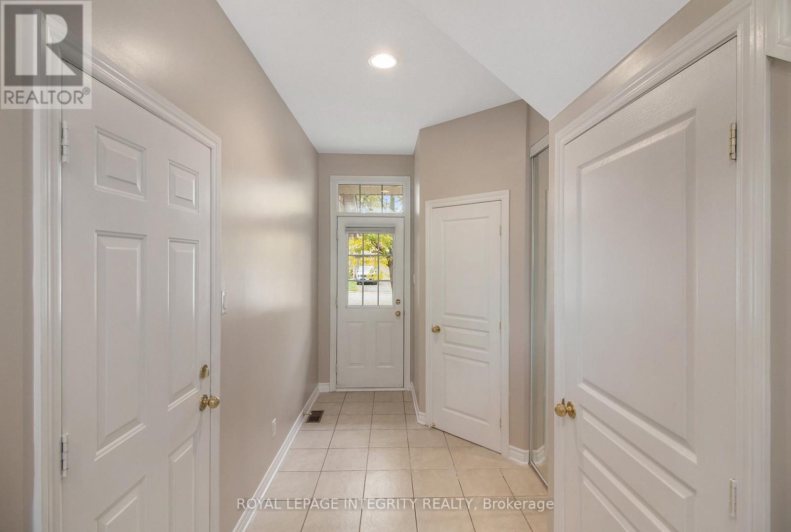 












2080 MELETTE CRESCENT

,
Ottawa,




Ontario
K4A4X2

