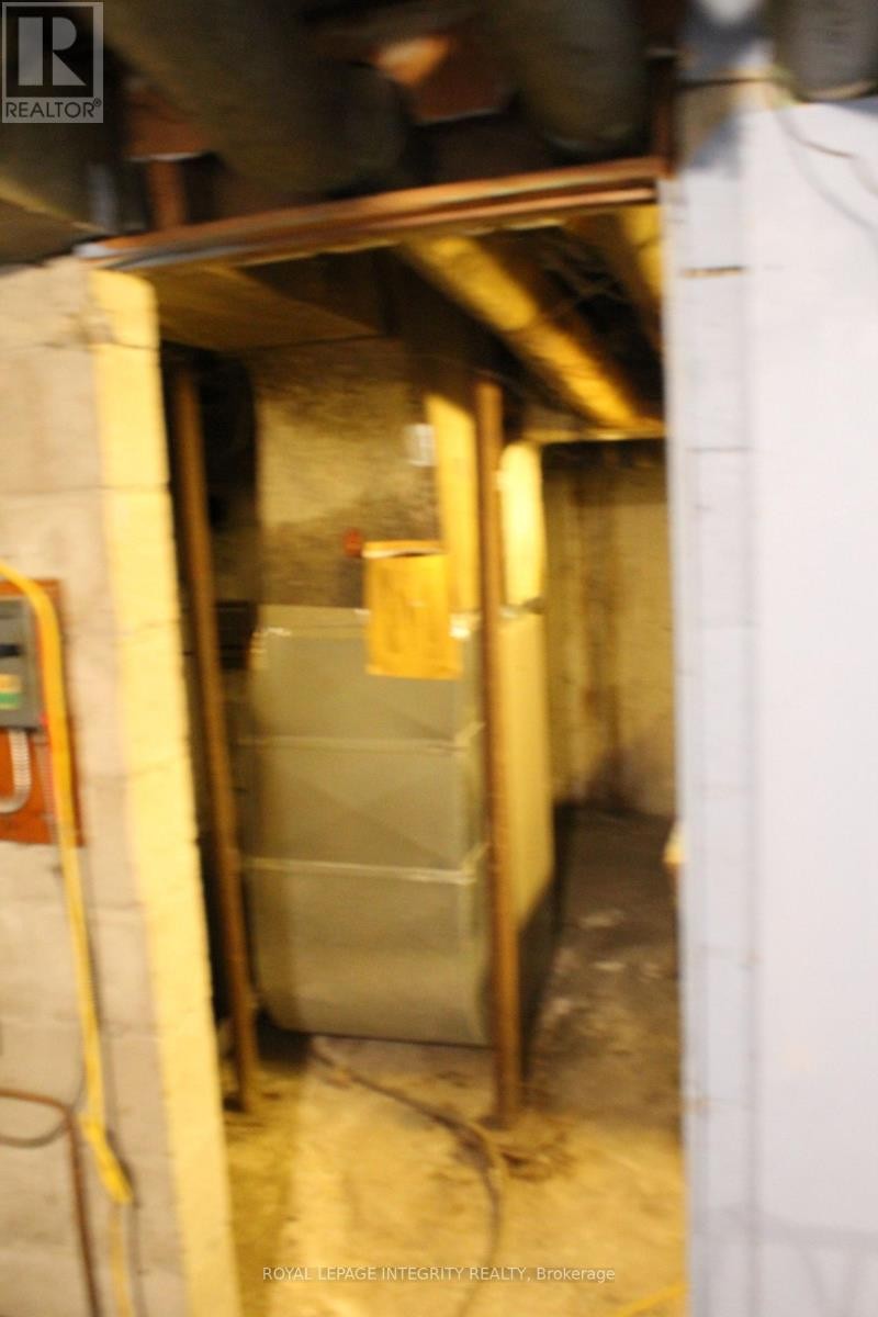 












1117 COBDEN ROAD

,
Ottawa,




Ontario
K2C2Z1

