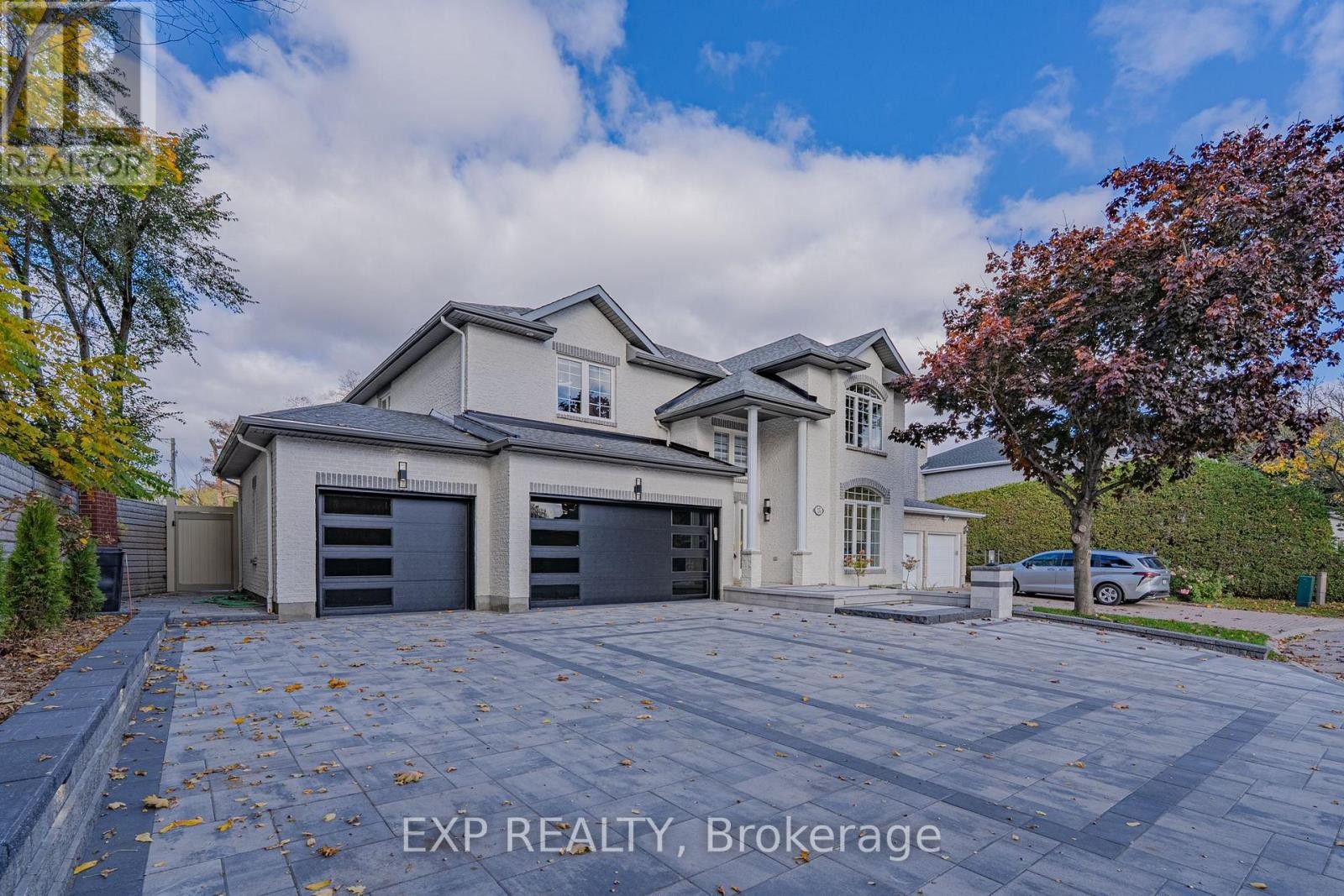 












15 WELLSMERE COURT

,
Ottawa,




Ontario
K2E8C2

