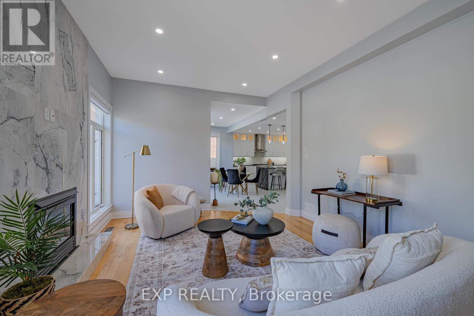 












15 WELLSMERE COURT

,
Ottawa,




Ontario
K2E8C2

