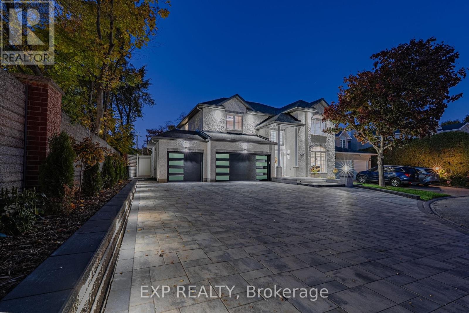 












15 WELLSMERE COURT

,
Ottawa,




Ontario
K2E8C2

