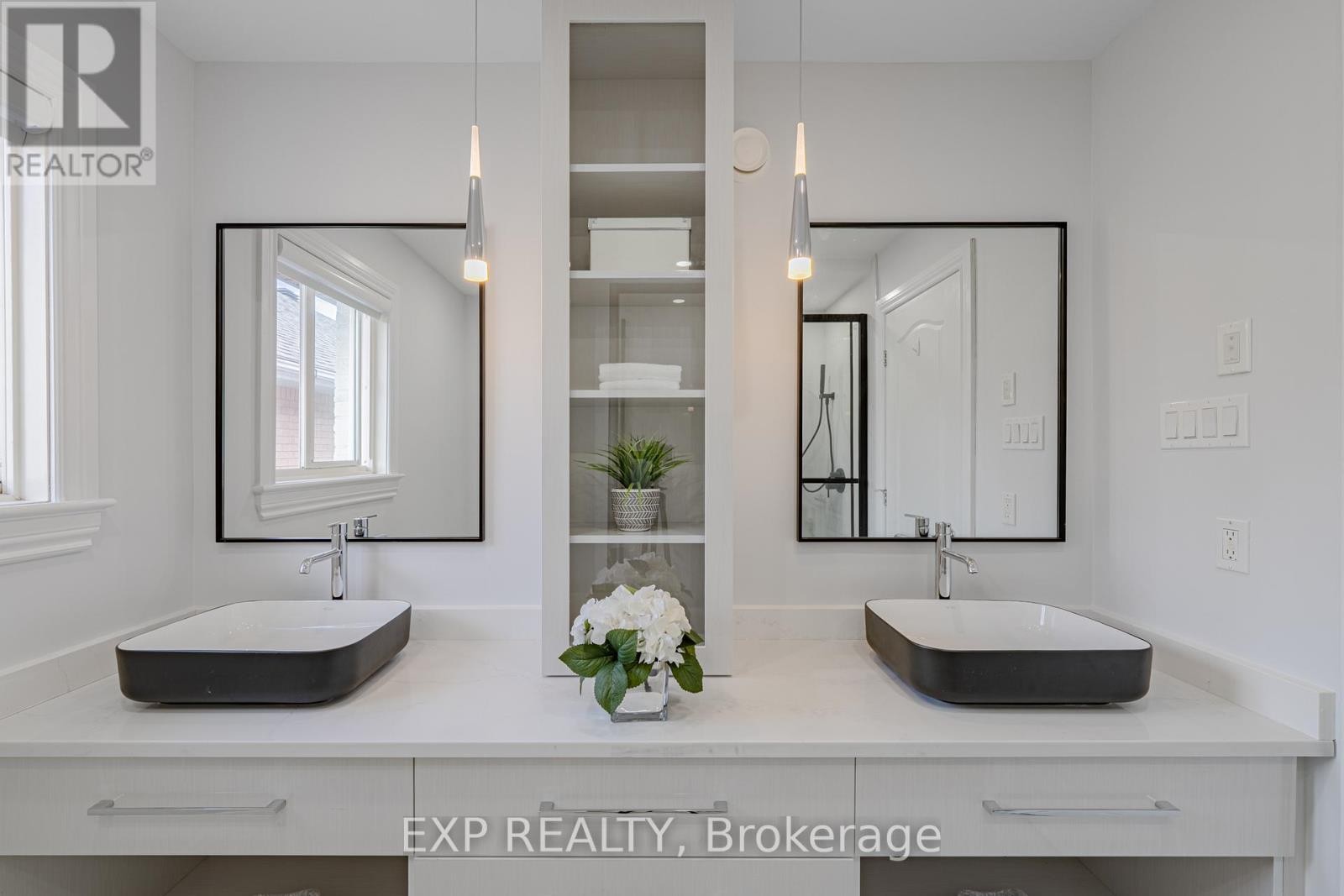 












15 WELLSMERE COURT

,
Ottawa,




Ontario
K2E8C2

