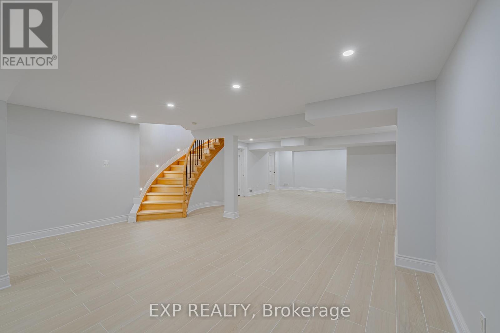 












15 WELLSMERE COURT

,
Ottawa,




Ontario
K2E8C2

