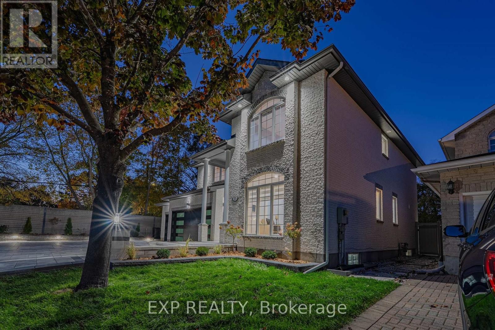 












15 WELLSMERE COURT

,
Ottawa,




Ontario
K2E8C2

