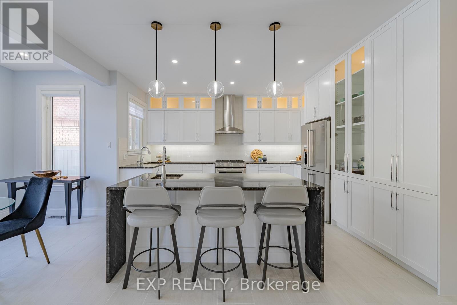 












15 WELLSMERE COURT

,
Ottawa,




Ontario
K2E8C2

