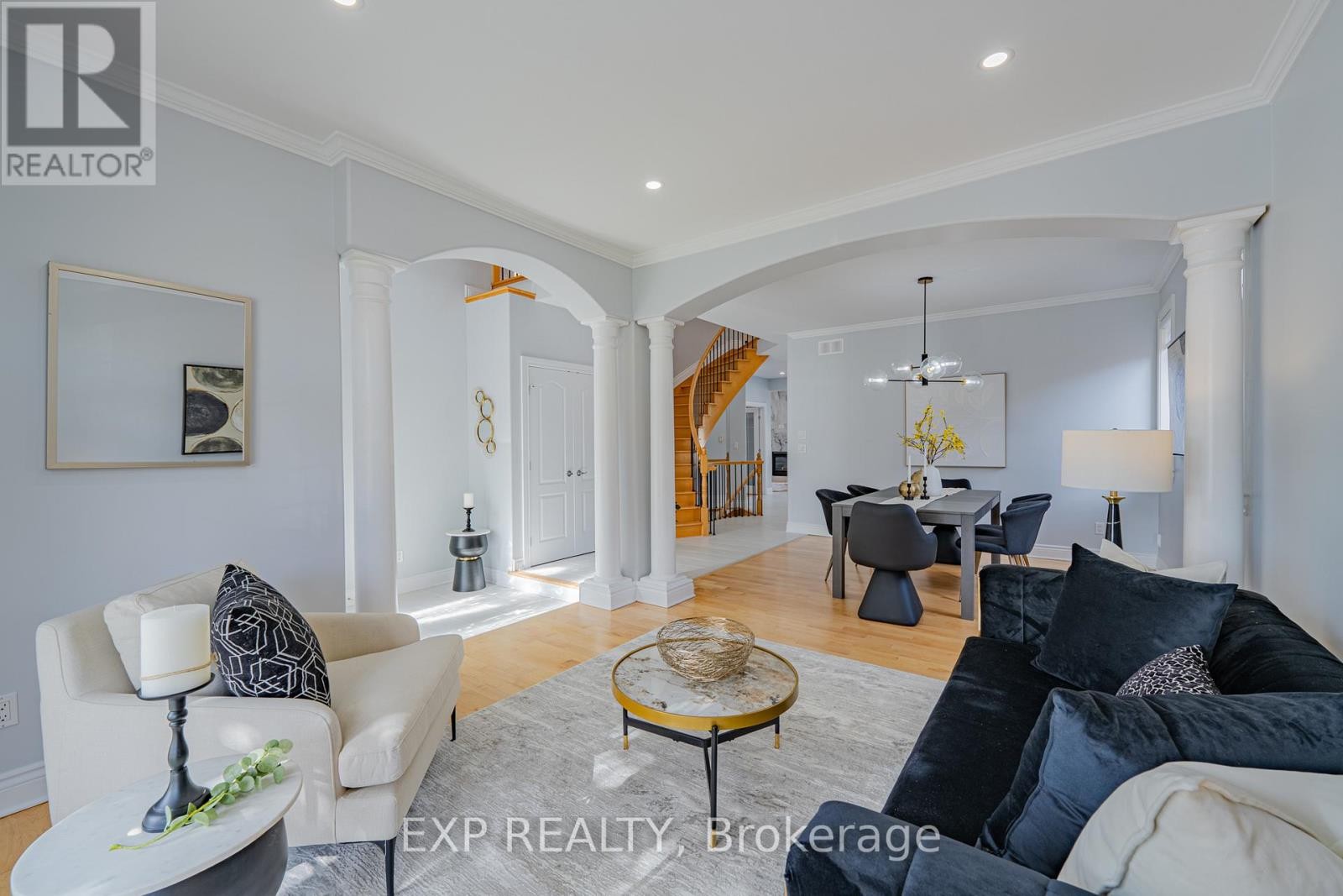 












15 WELLSMERE COURT

,
Ottawa,




Ontario
K2E8C2

