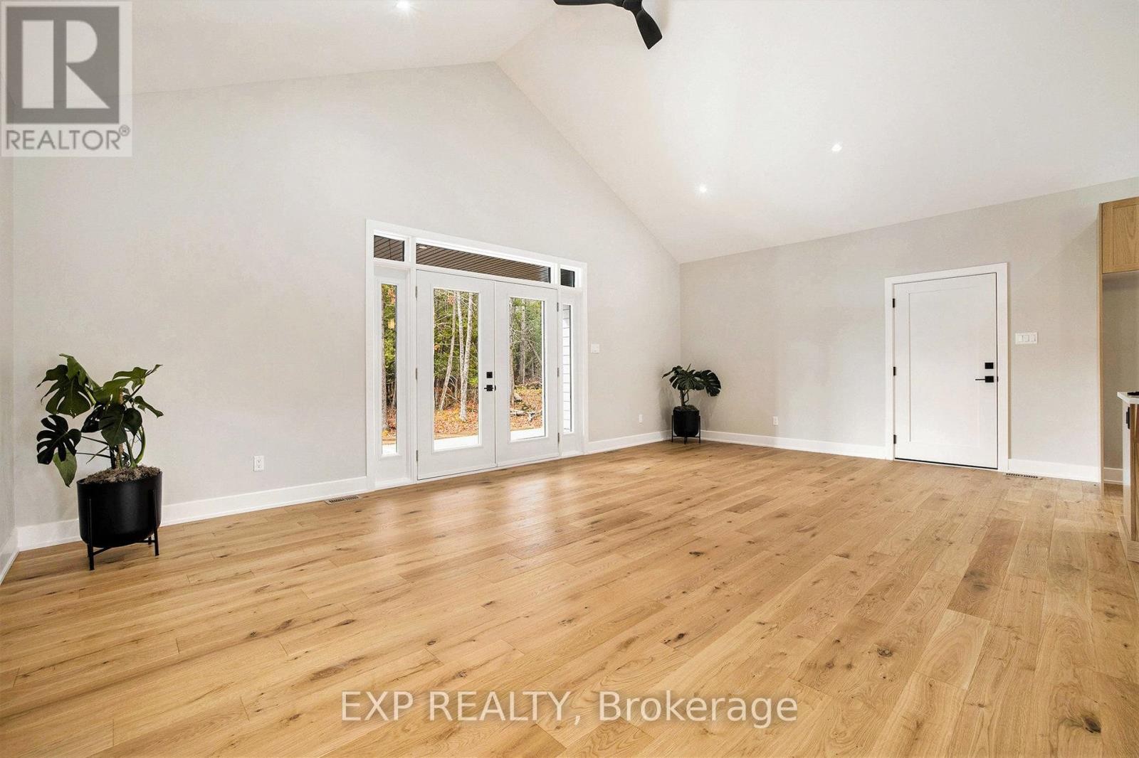 












9 LONGLEAF WAY

,
Greater Madawaska,




Ontario
K0J1H0

