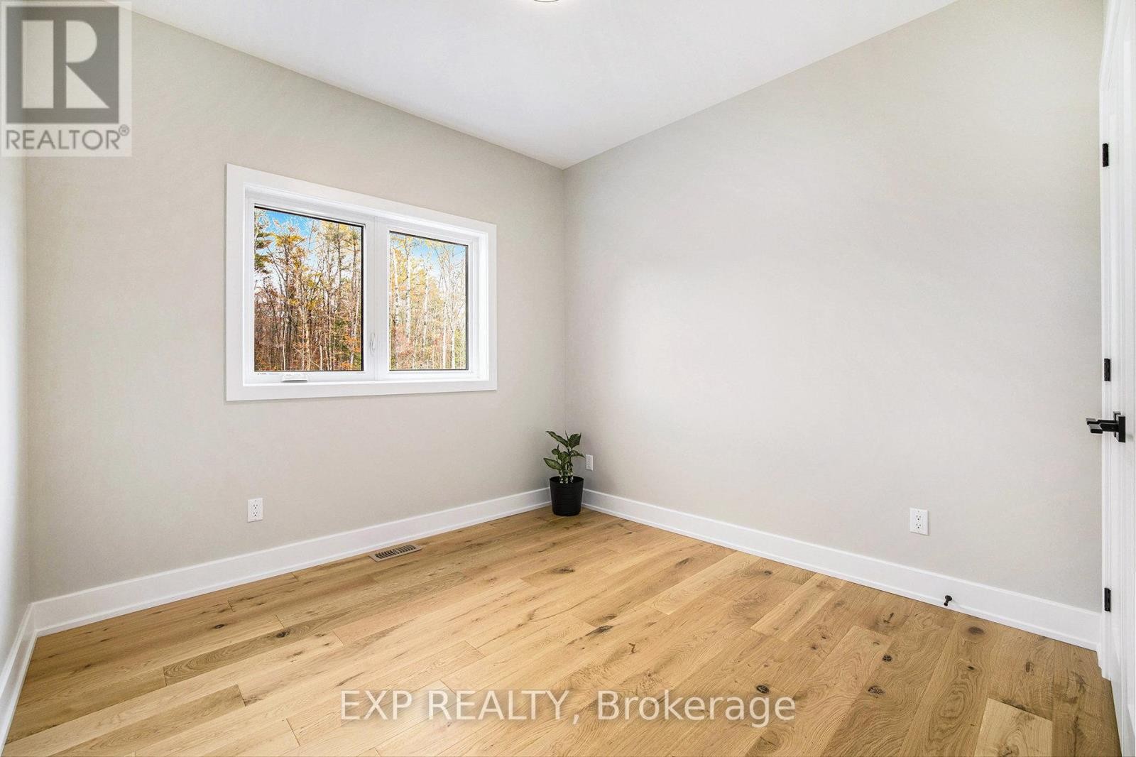 












9 LONGLEAF WAY

,
Greater Madawaska,




Ontario
K0J1H0

