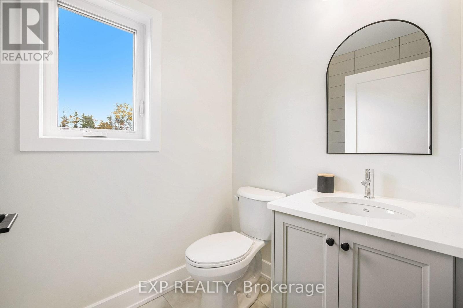 












9 LONGLEAF WAY

,
Greater Madawaska,




Ontario
K0J1H0

