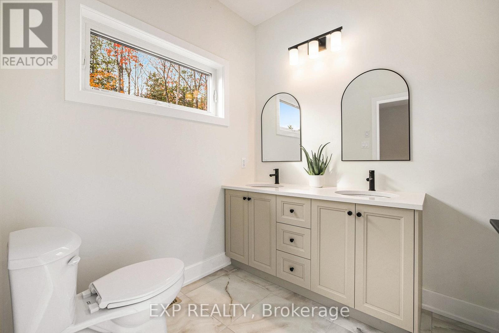 












9 LONGLEAF WAY

,
Greater Madawaska,




Ontario
K0J1H0

