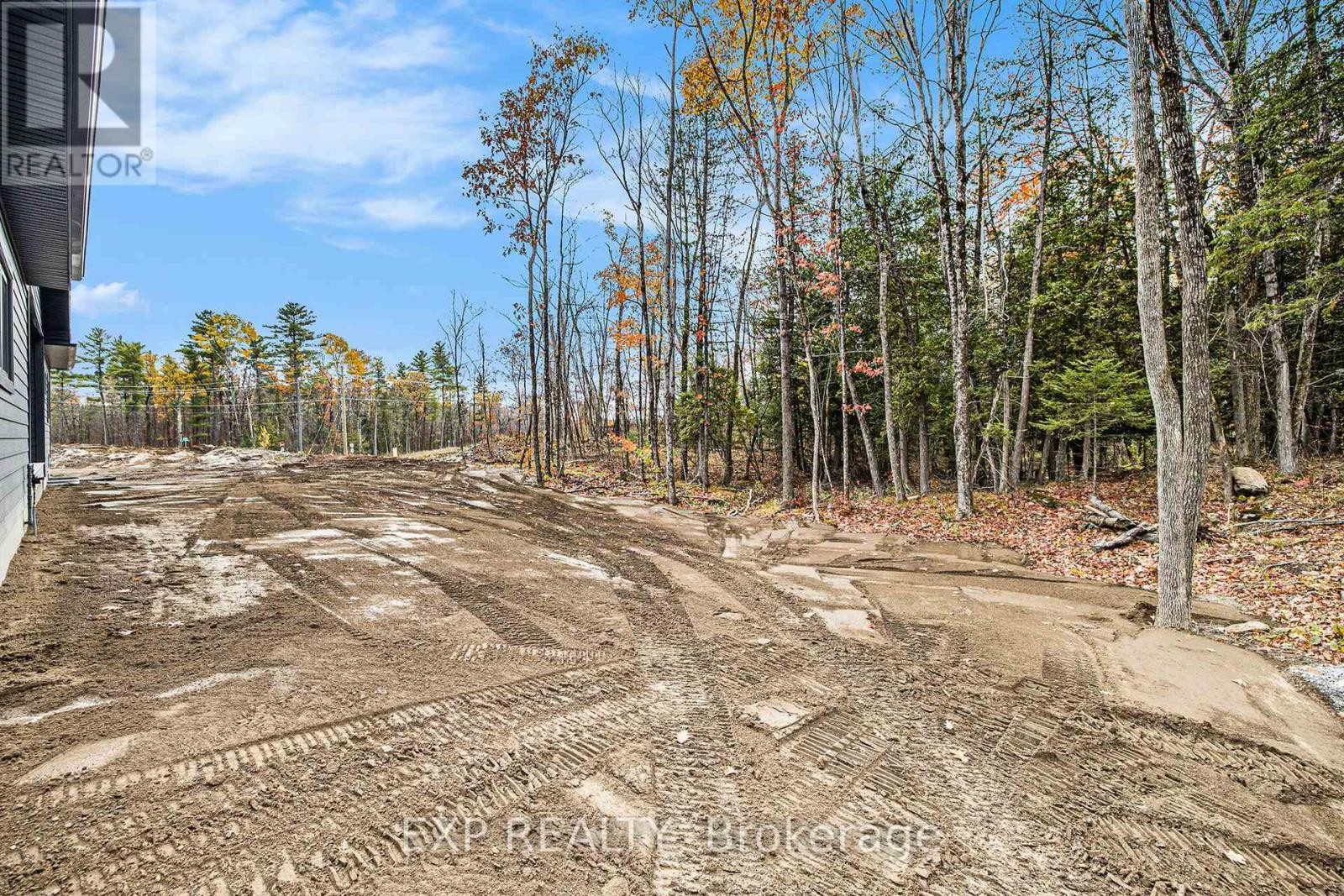 












9 LONGLEAF WAY

,
Greater Madawaska,




Ontario
K0J1H0

