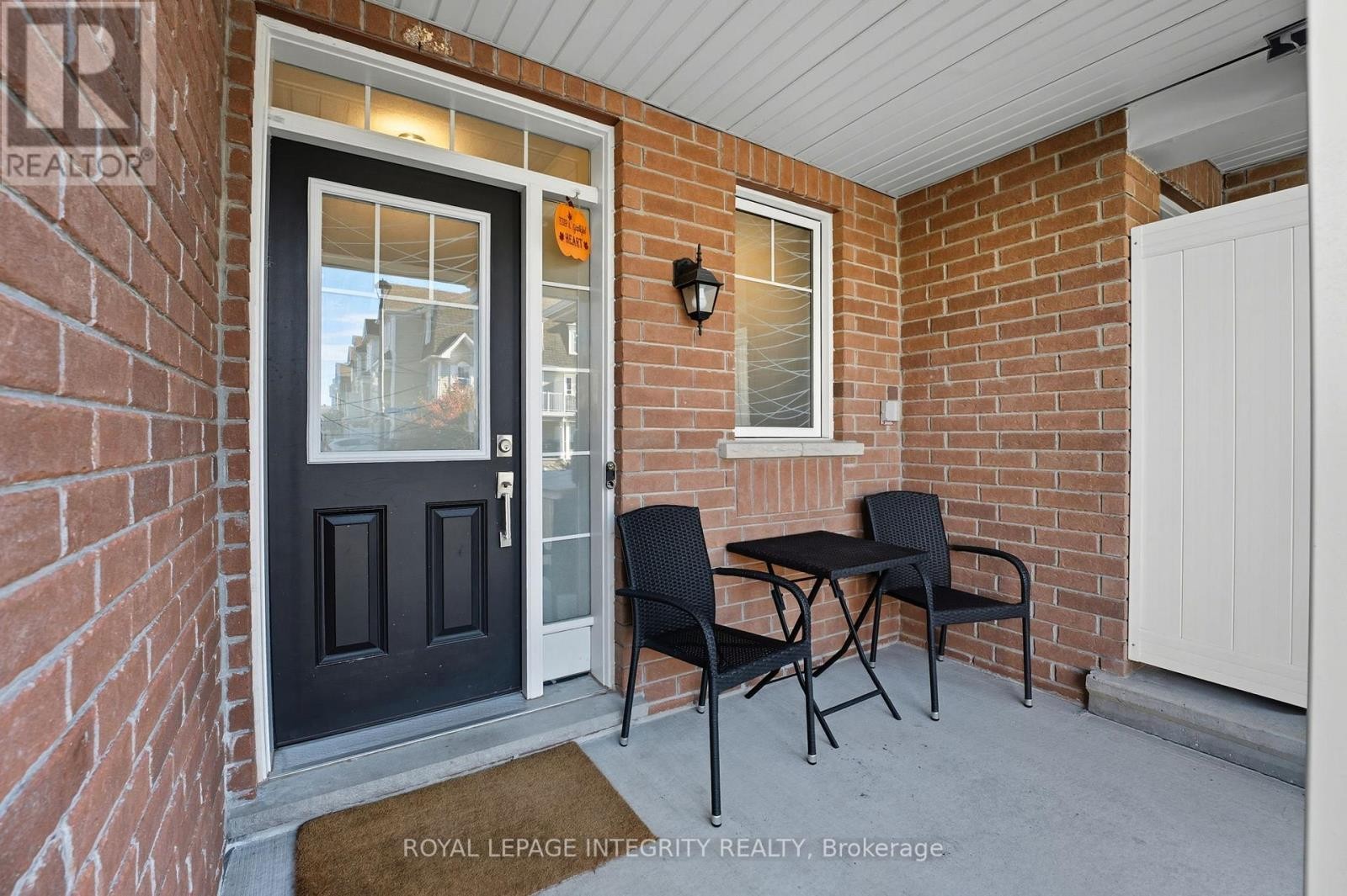 












347 WILLOW ASTER CIRCLE

,
Ottawa,




Ontario
K4A1C6

