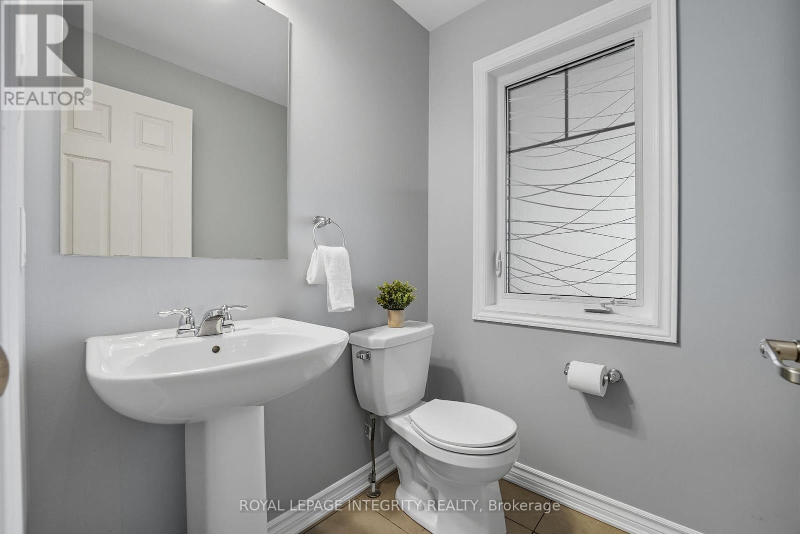 












347 WILLOW ASTER CIRCLE

,
Ottawa,




Ontario
K4A1C6

