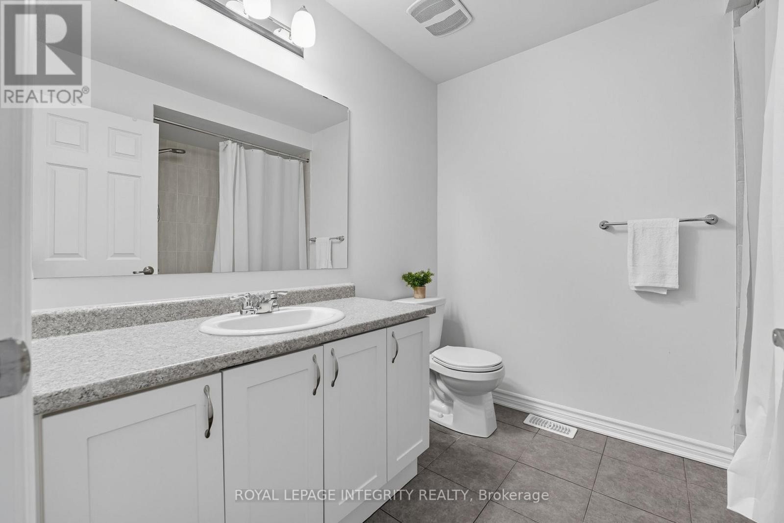 












347 WILLOW ASTER CIRCLE

,
Ottawa,




Ontario
K4A1C6

