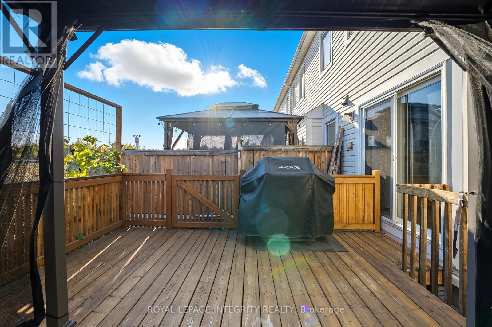 












347 WILLOW ASTER CIRCLE

,
Ottawa,




Ontario
K4A1C6

