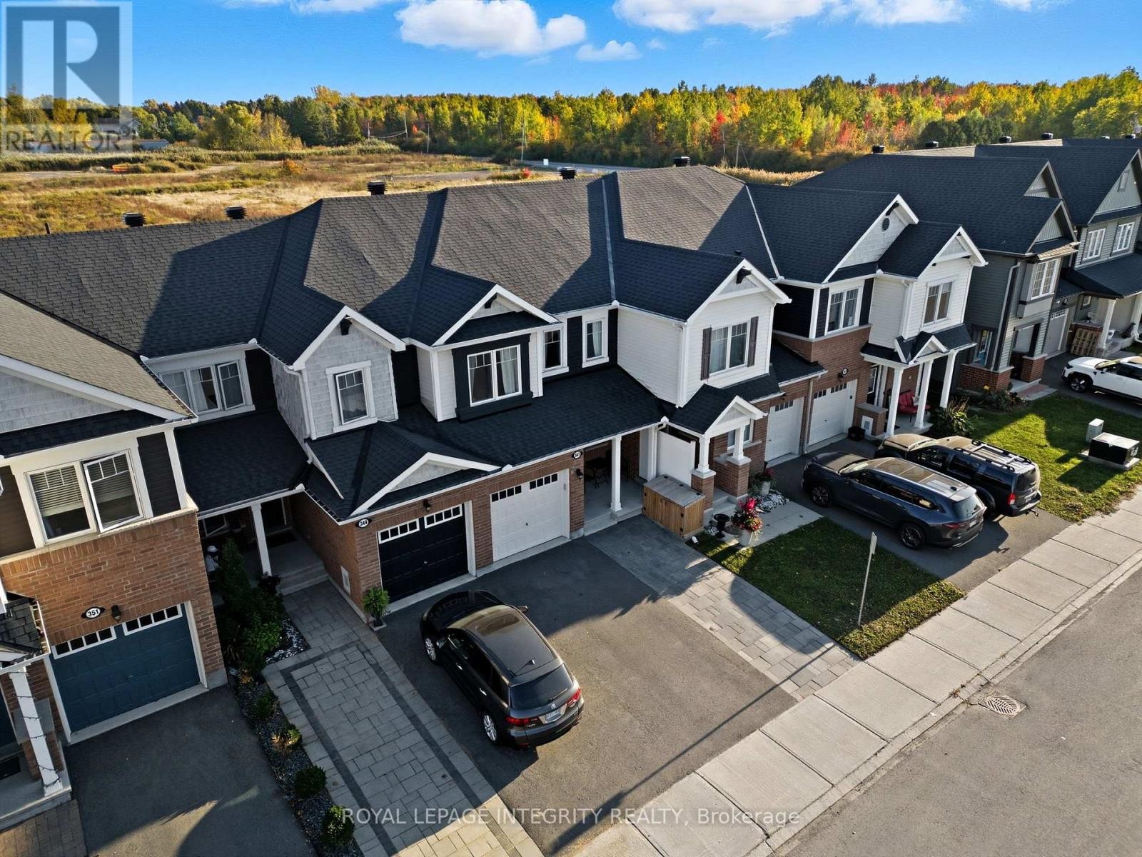 












347 WILLOW ASTER CIRCLE

,
Ottawa,




Ontario
K4A1C6

