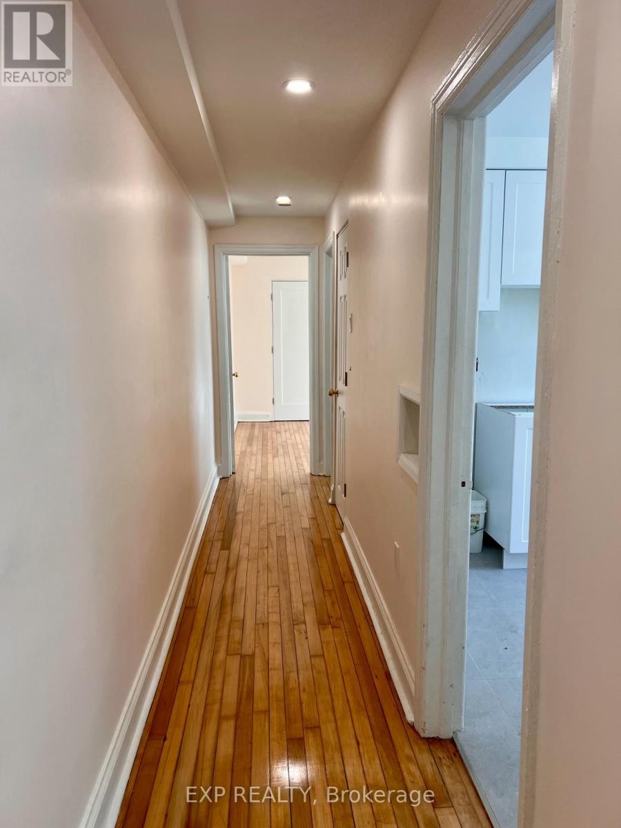 












2 - 75 HOLLAND AVENUE

,
Ottawa,




Ontario
K1Y0X9

