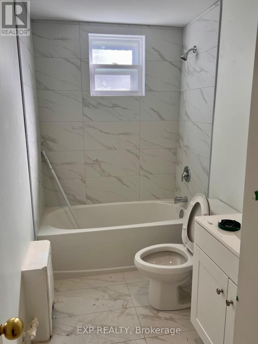 












2 - 75 HOLLAND AVENUE

,
Ottawa,




Ontario
K1Y0X9

