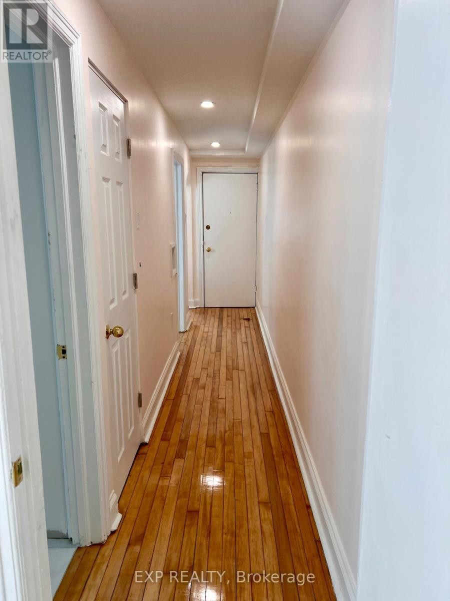 












2 - 75 HOLLAND AVENUE

,
Ottawa,




Ontario
K1Y0X9

