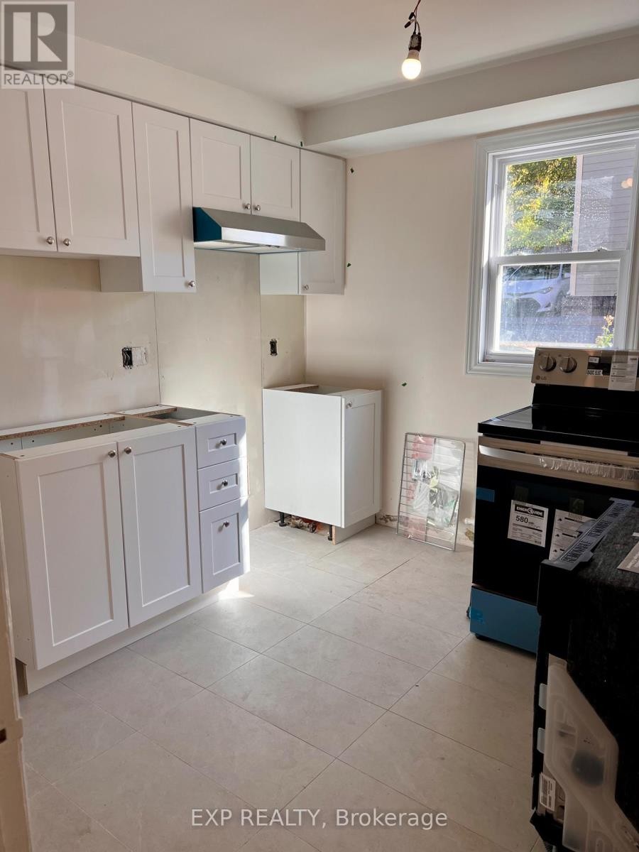 












2 - 75 HOLLAND AVENUE

,
Ottawa,




Ontario
K1Y0X9

