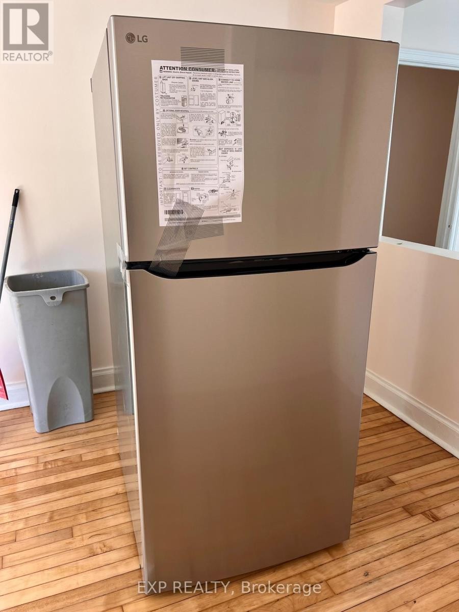 












2 - 75 HOLLAND AVENUE

,
Ottawa,




Ontario
K1Y0X9

