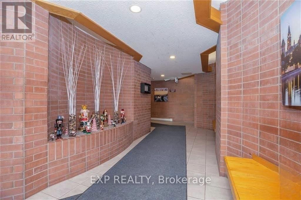 












404 - 1180 OHIO STREET

,
Ottawa,




Ontario
K1H8N5

