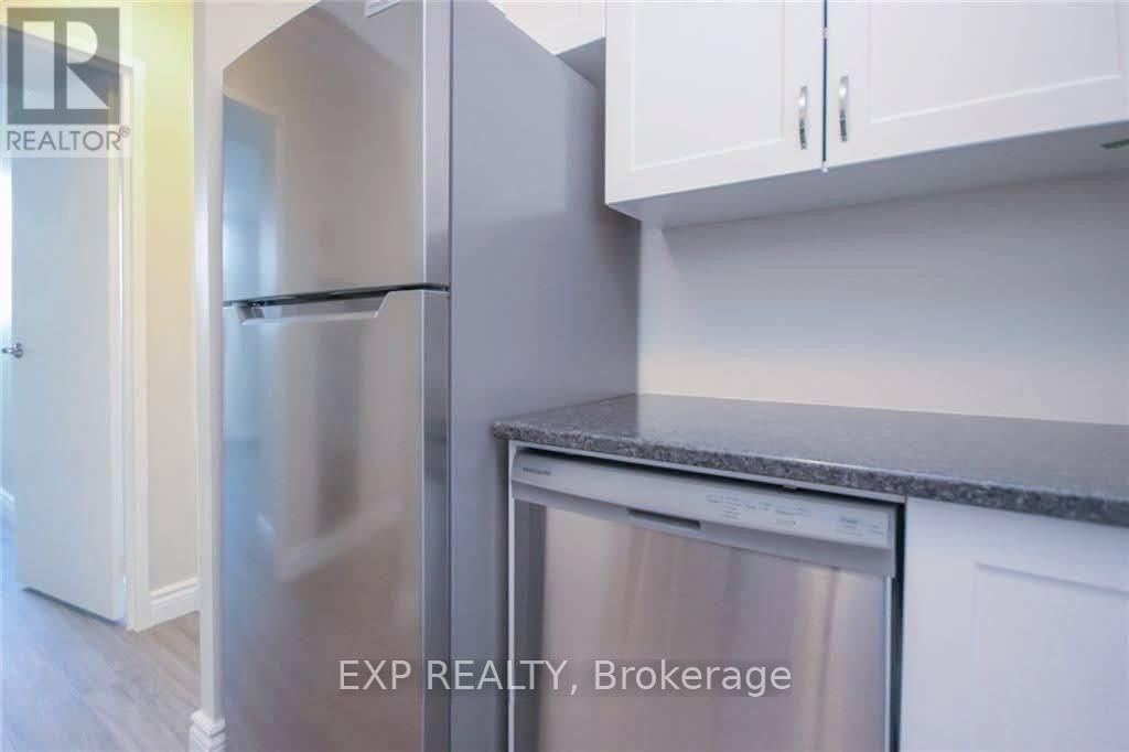 












404 - 1180 OHIO STREET

,
Ottawa,




Ontario
K1H8N5

