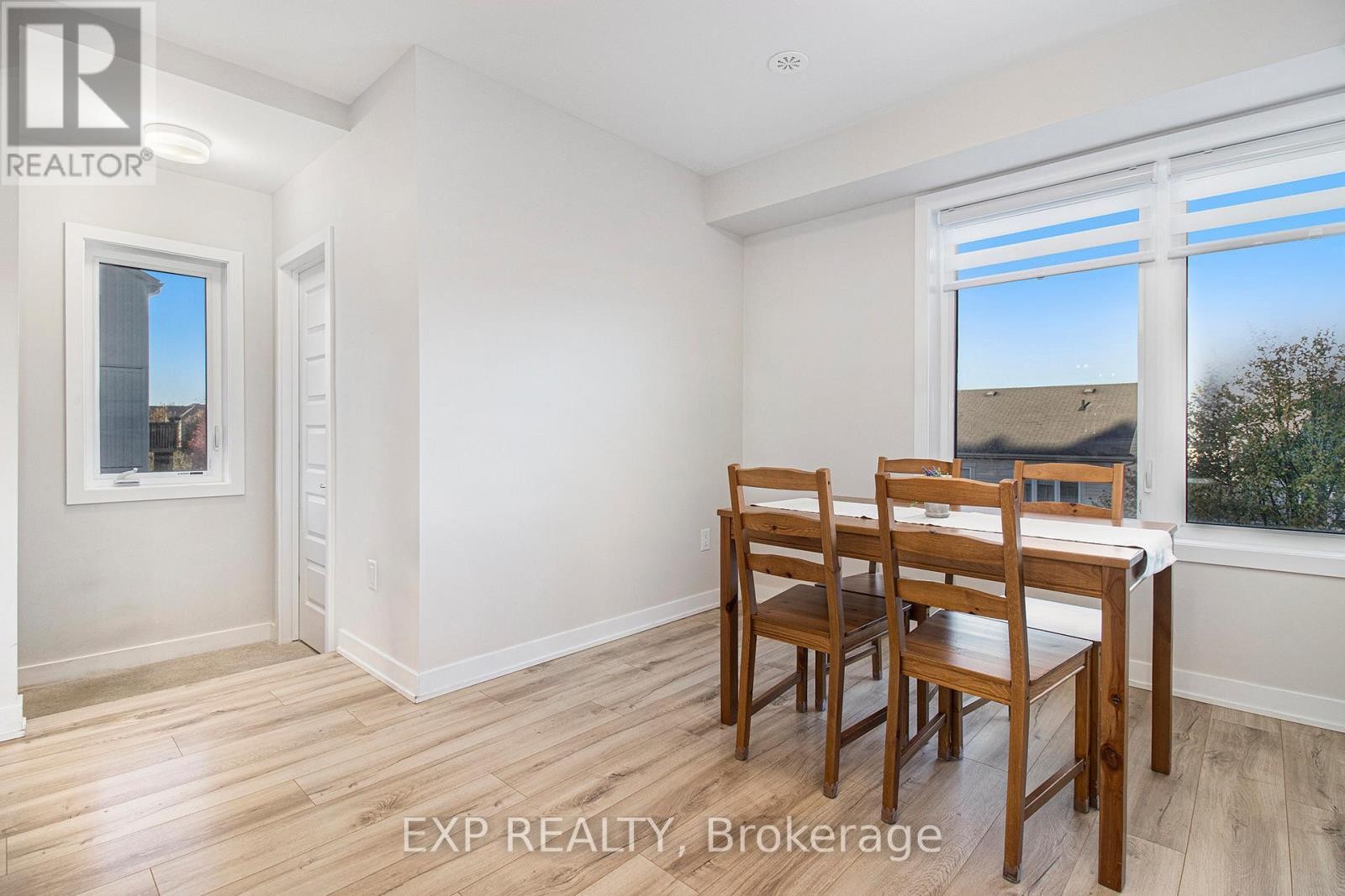 












754 KINSTEAD PRIVATE

,
Ottawa,




Ontario
K2S3B3

