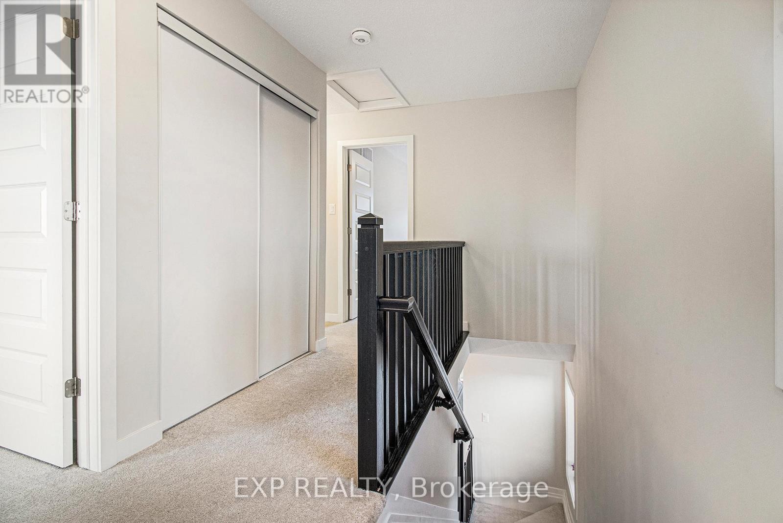 












754 KINSTEAD PRIVATE

,
Ottawa,




Ontario
K2S3B3

