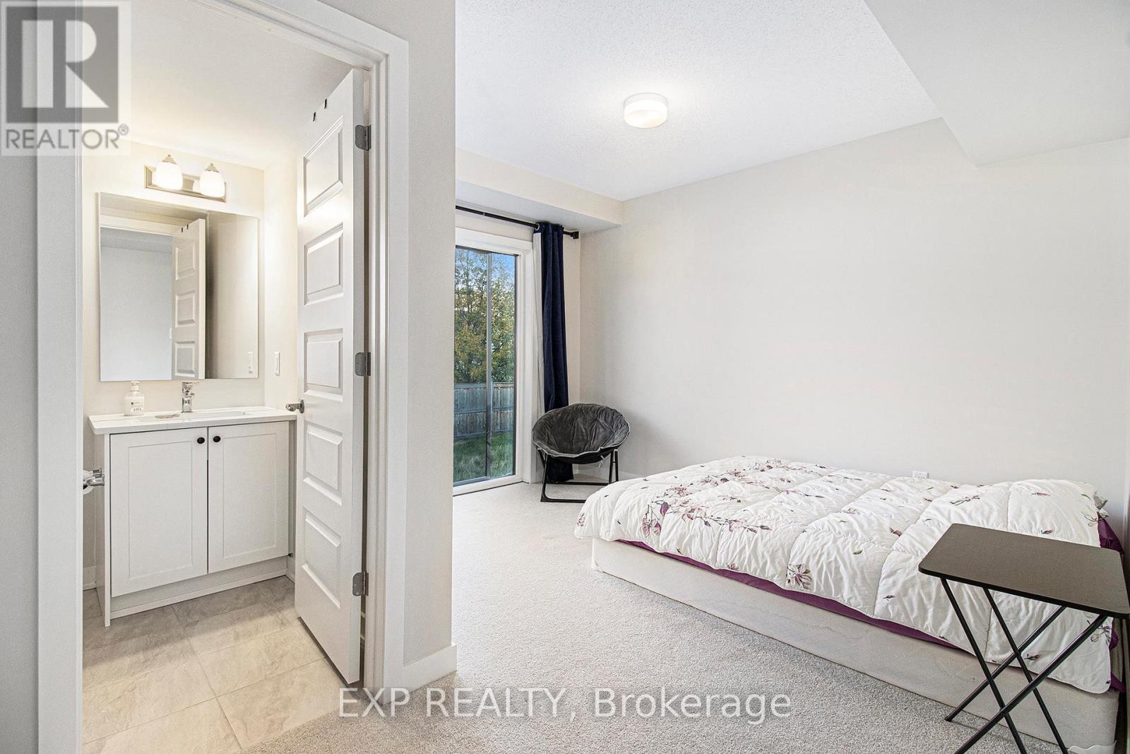 












754 KINSTEAD PRIVATE

,
Ottawa,




Ontario
K2S3B3

