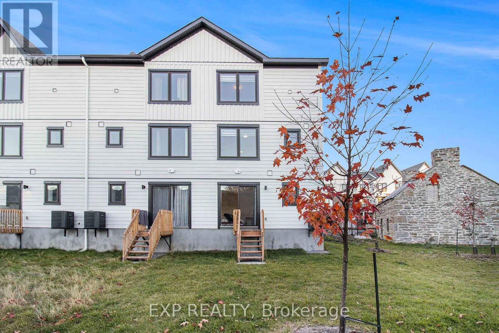 












754 KINSTEAD PRIVATE

,
Ottawa,




Ontario
K2S3B3

