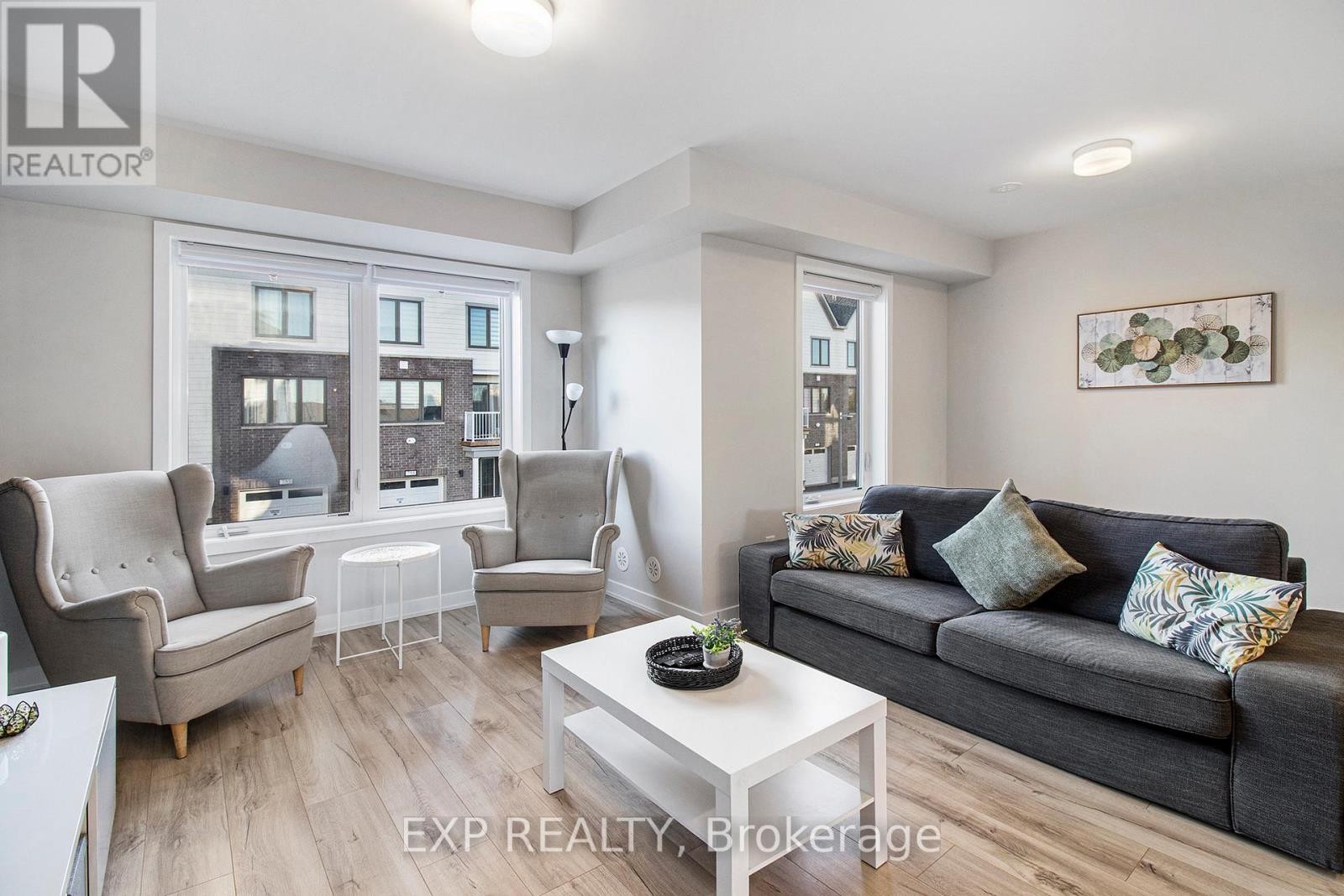 












754 KINSTEAD PRIVATE

,
Ottawa,




Ontario
K2S3B3

