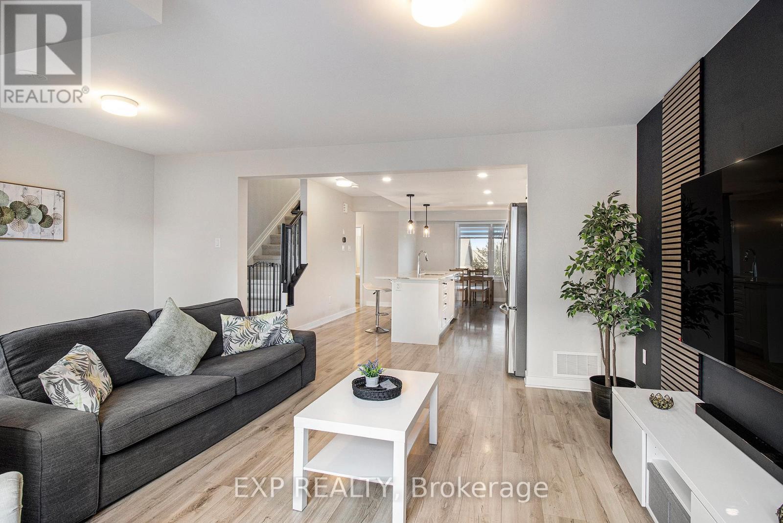 












754 KINSTEAD PRIVATE

,
Ottawa,




Ontario
K2S3B3

