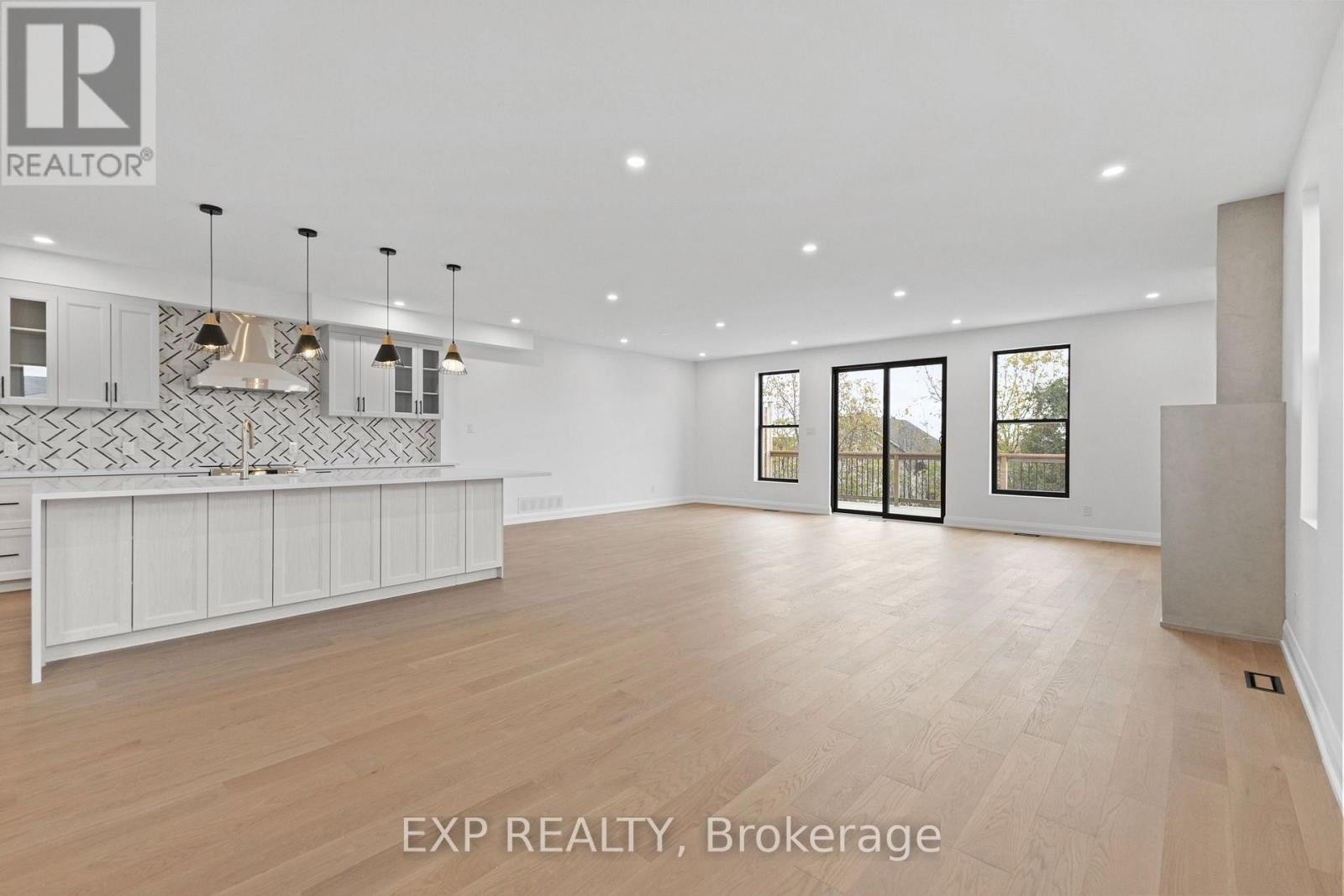 












6819 NOTRE DAME STREET

,
Ottawa,




Ontario
K1C1H4

