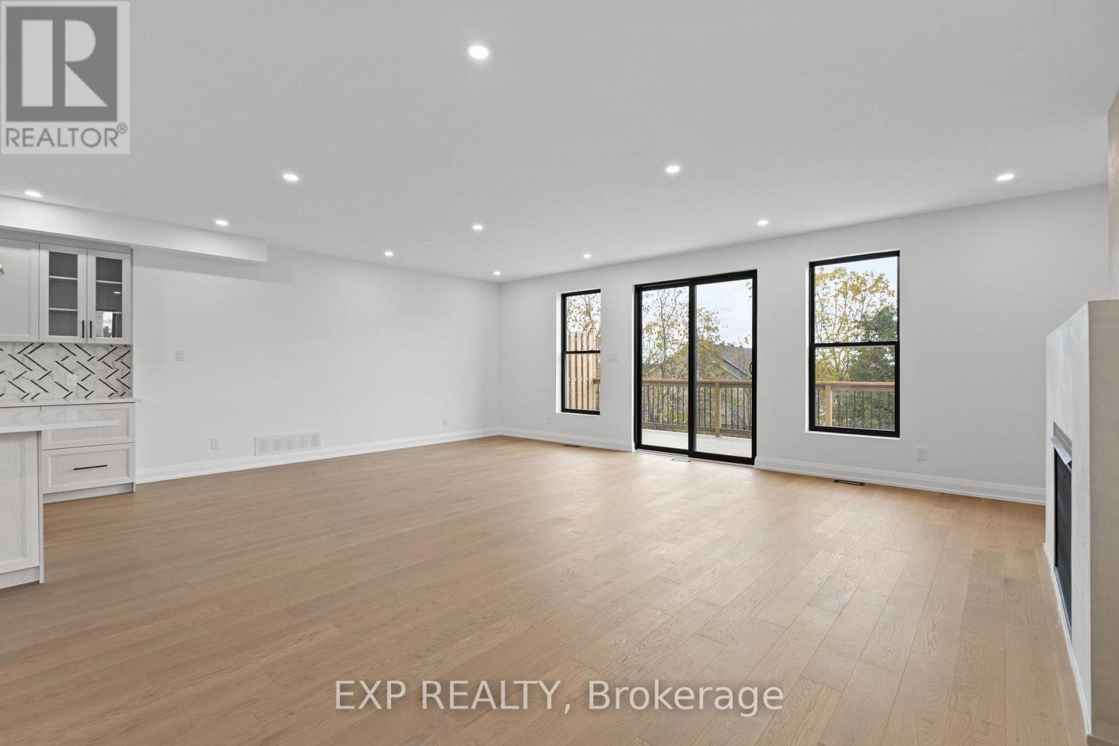 












6819 NOTRE DAME STREET

,
Ottawa,




Ontario
K1C1H4

